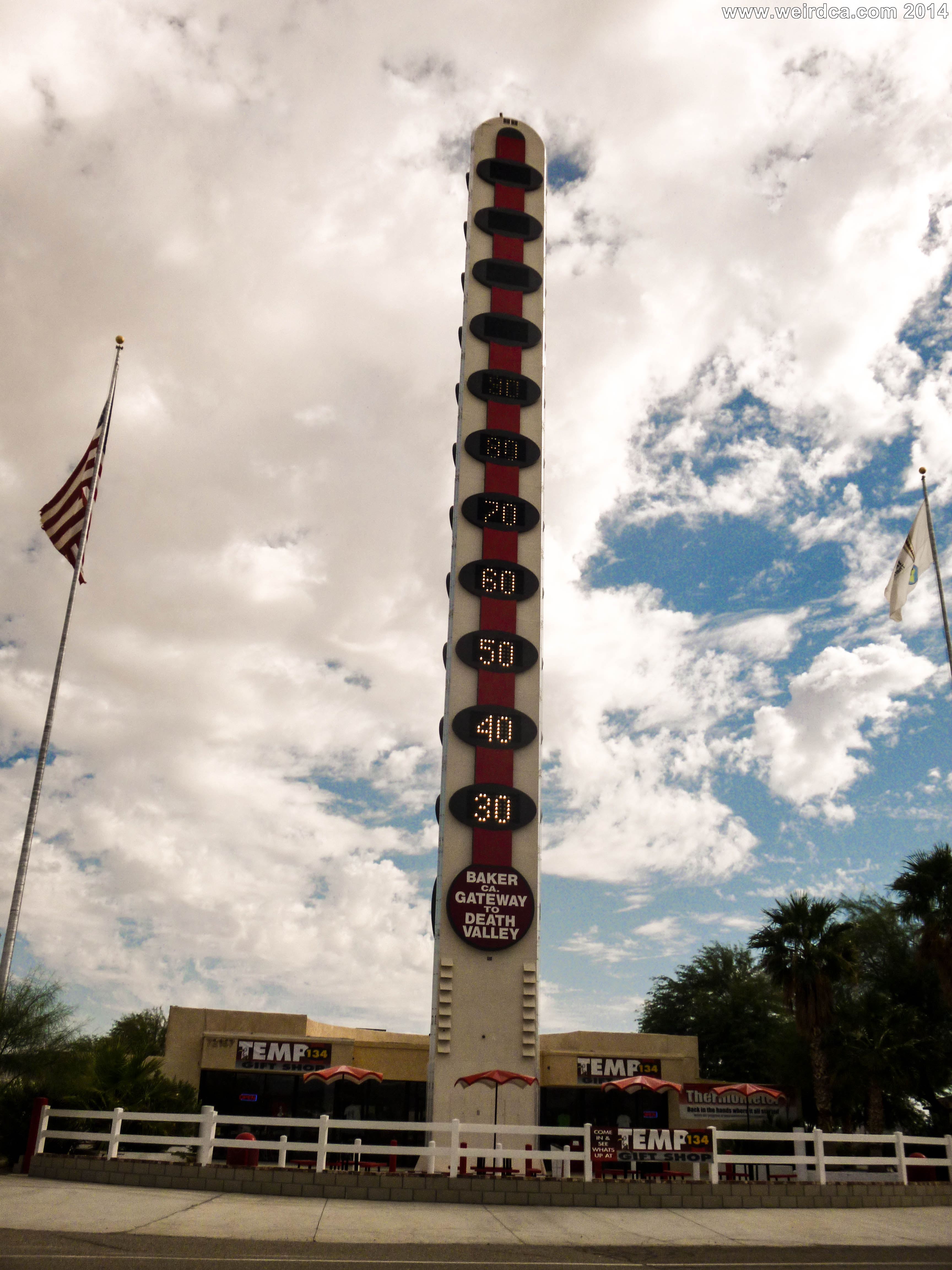 World's Tallest Thermometer - Weird California