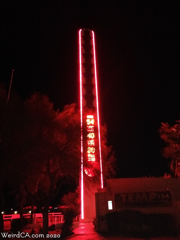 World's Tallest Thermometer - Weird California