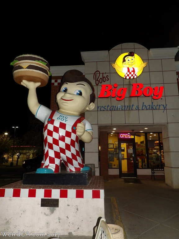 Bob's Big Boy Weird California