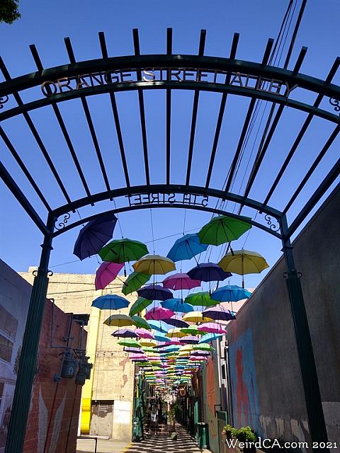 orange alley079