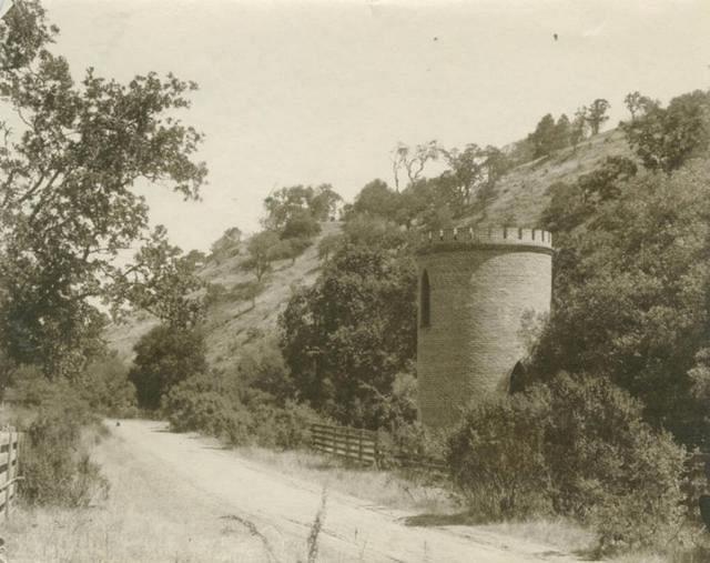 Frenchman\'sTower1910