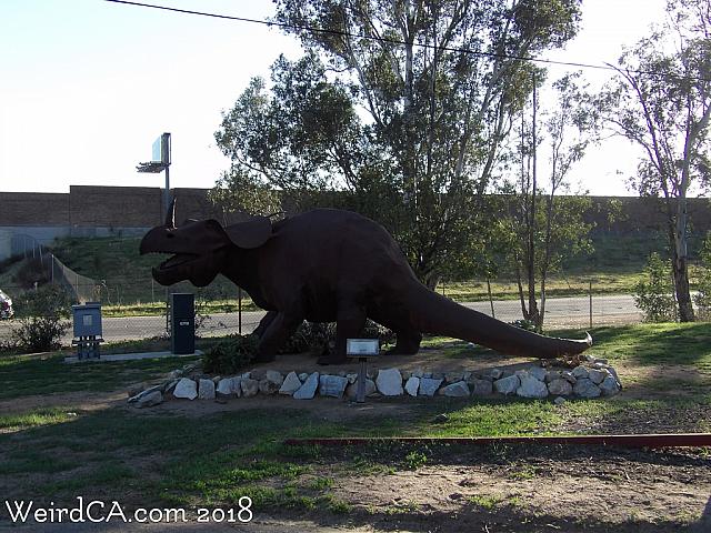 jurupa dinosaurs011