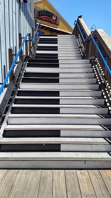 piano steps pier39 15