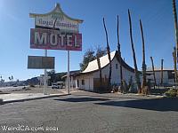 Arne's Royal Hawaiian Motel