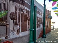 orange alley063